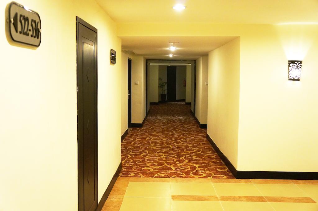 Kyriad Hotel Bumiminang パダン エクステリア 写真